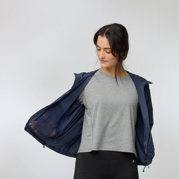 High Coast Short Wind Hoodie W - Image 11